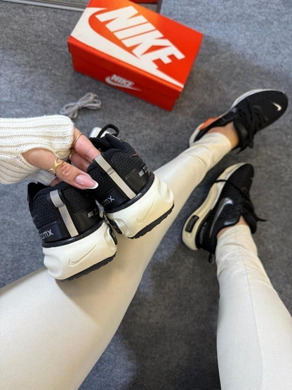 Nike Zoom X Invicible Run 3 - Preto