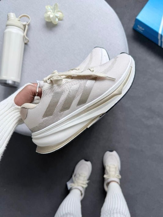 Adidas Supernova - Off