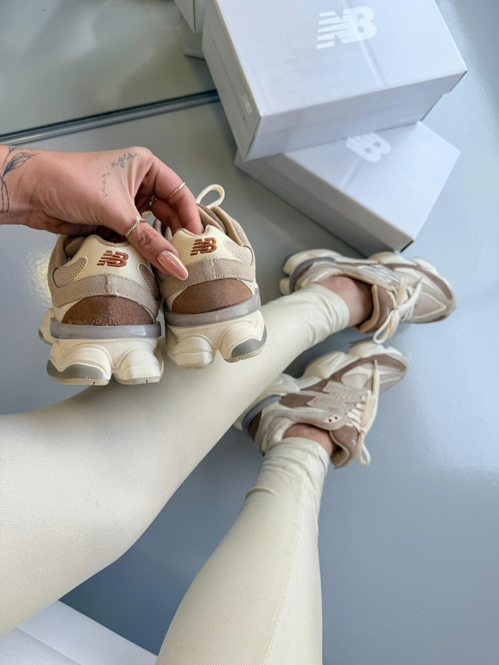 New Balance 9060 Couro - Caramelo