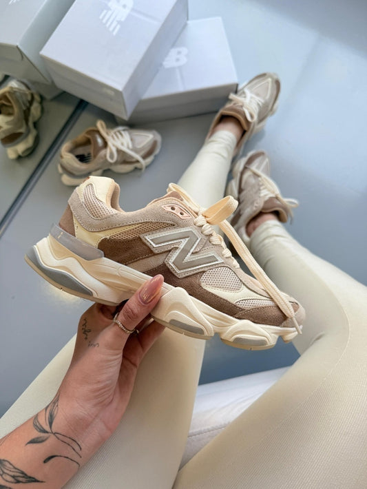 New Balance 9060 Couro - Caramelo
