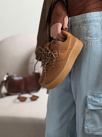 Nike Air Force 1 Luxo - Caramelo