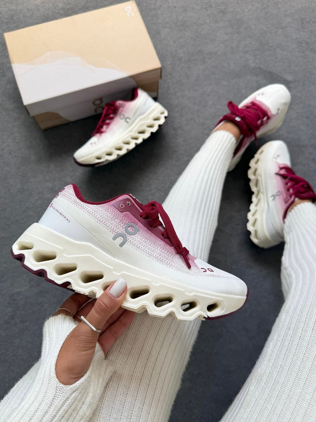 On Cloudtilt Degradê - Off Bordô