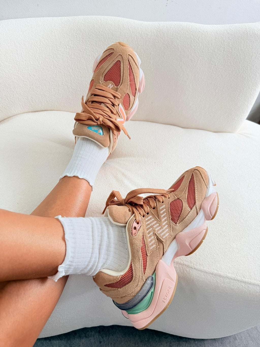 New Balance 9060 Couro - Salmão