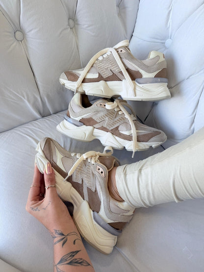 New Balance 9060 Couro - Caramelo