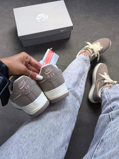 Nike Air Force 1 Luxo - Off Antílope