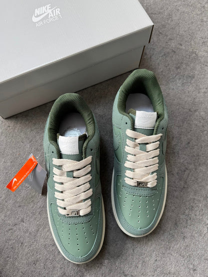 Nike Air Force 1 Luxo - Off Verde