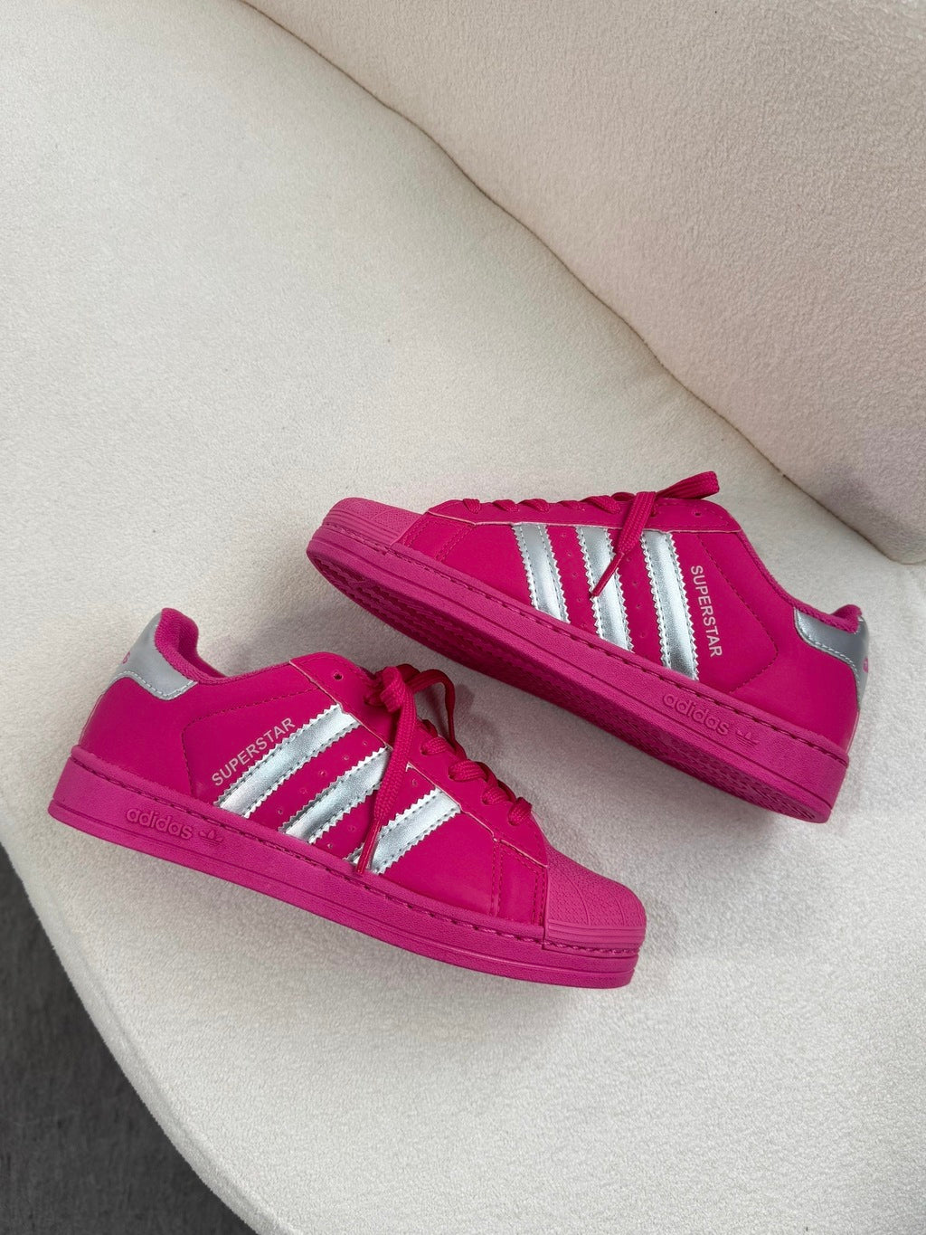 Adidas Super Star - Inspo Boca Rosa