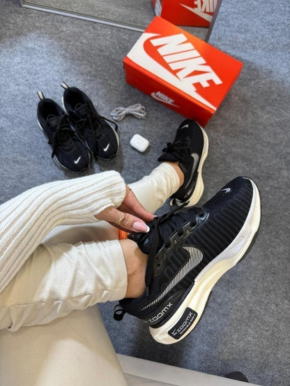 Nike Zoom X Invicible Run 3 - Preto