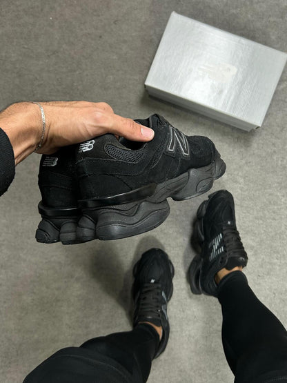 New Balance 9060 Couro - All Black
