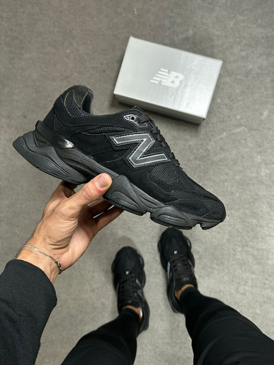 New Balance 9060 Couro - All Black
